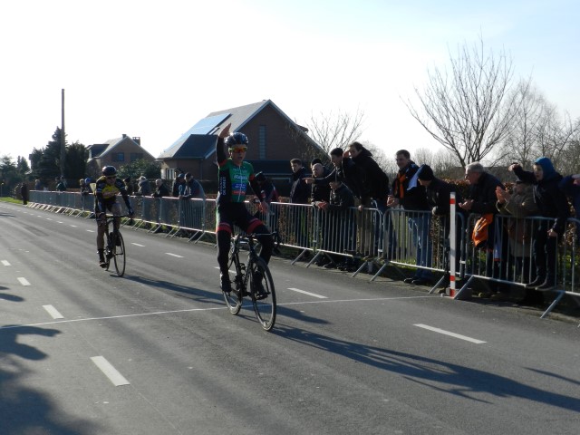 Sander Rietjens opent zijn seizoen met zege in Villers-Le-Temple ...
